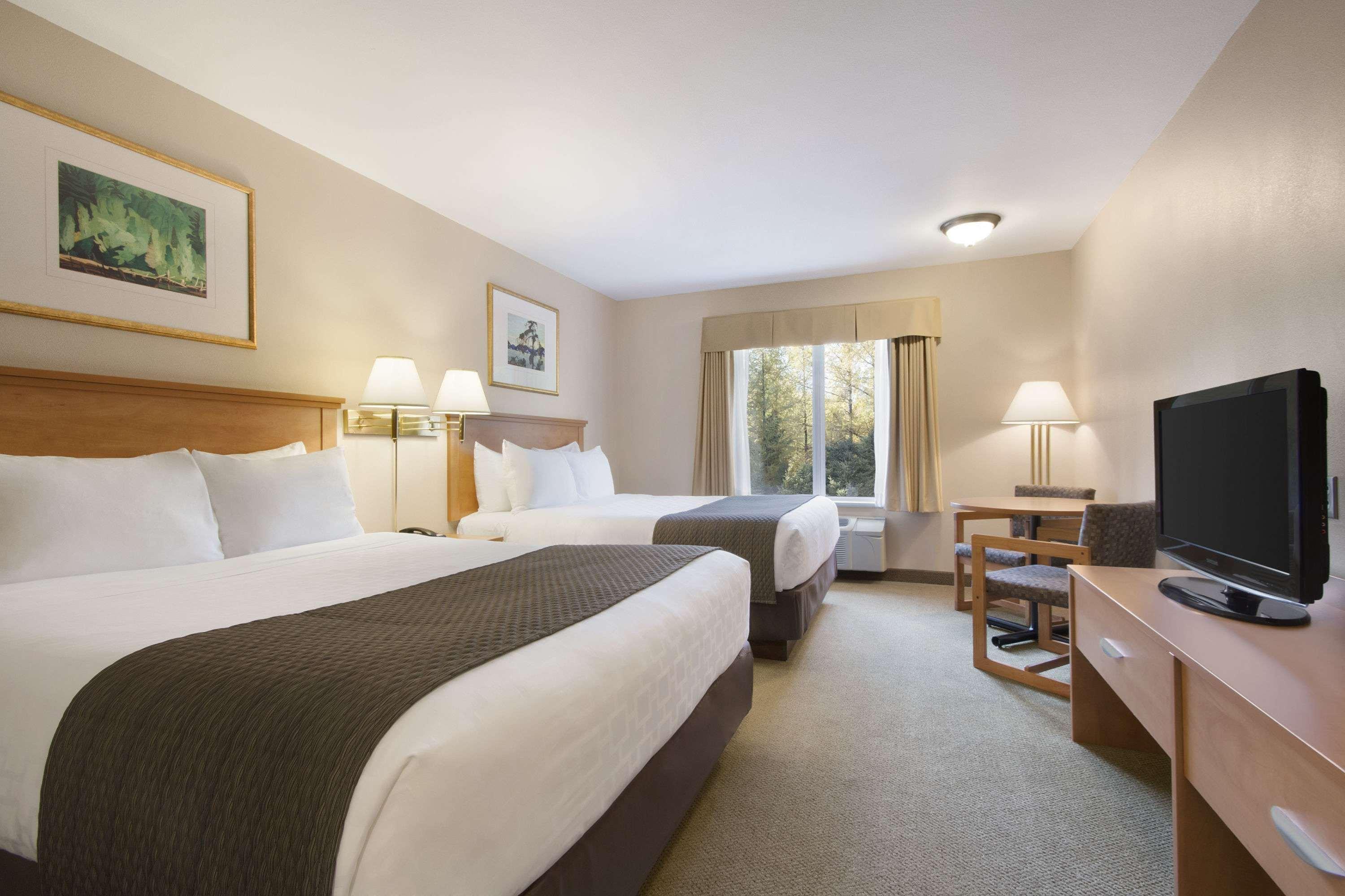 Days Inn & Suites By Wyndham Thunder Bay Extérieur photo